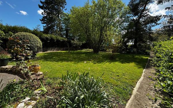 Maison à vendre    3 pièces •  Jouy-le-Châtel