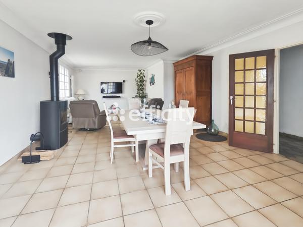 Maison
         5 pièces
        - 109 m² 335 000 € *