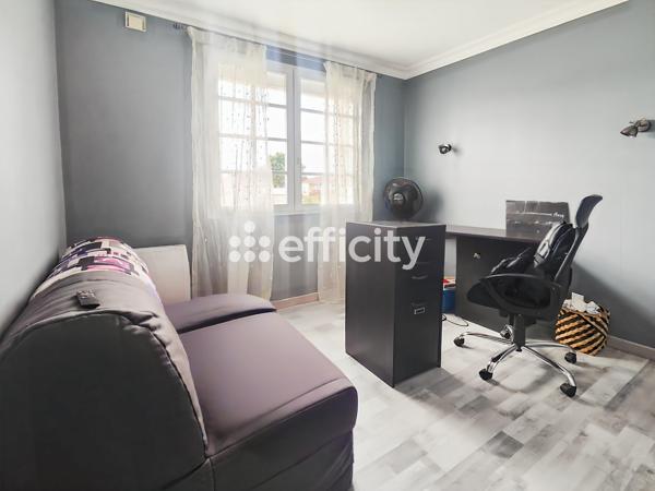 Maison
         5 pièces
        - 109 m² 335 000 € *