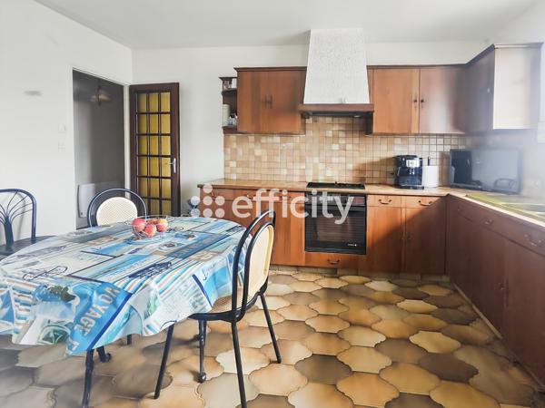 Maison
         5 pièces
        - 109 m² 335 000 € *