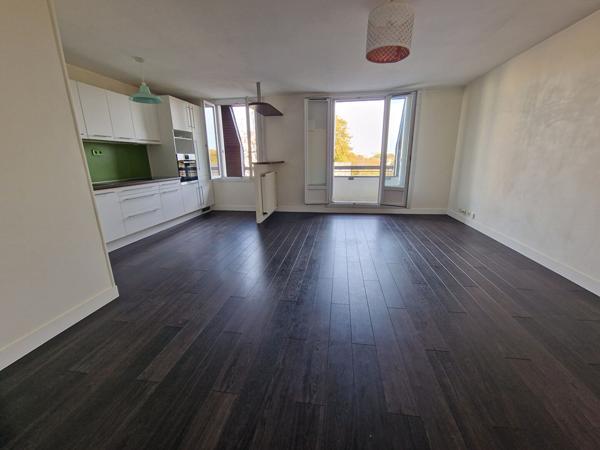 APPARTEMENT - T3 - 2 CHAMBRES - BALCON - GARAGE - PROCE