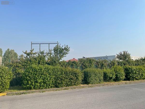 Terrain à Batir à vendre à Bailleul dans le Nord (59270), ref : F30347   
Zone commercial et industrielle