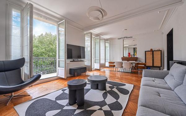 Appartement à vendre    4 pièces • 123,86 m2 Paris 17