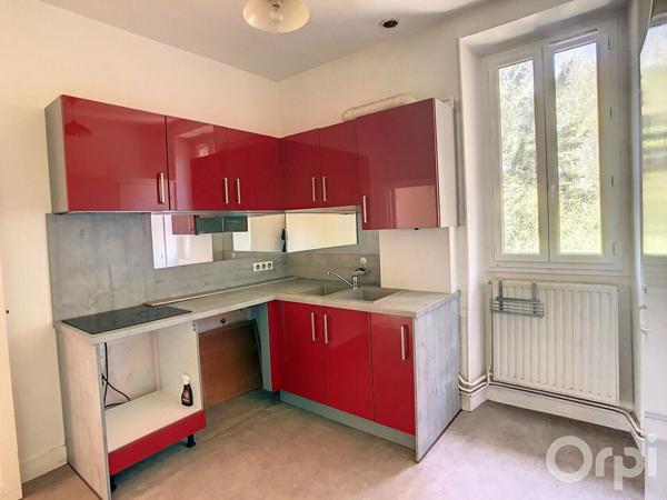 Appartement à louer    3 pièces •  Terrasson-Lavilledieu