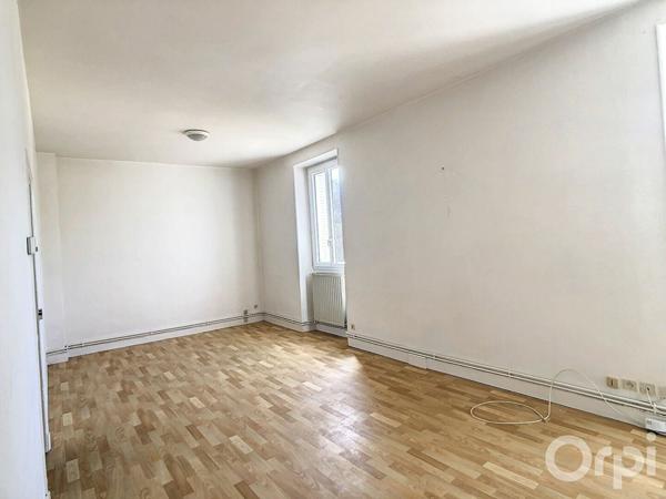 Appartement à louer    3 pièces •  Terrasson-Lavilledieu