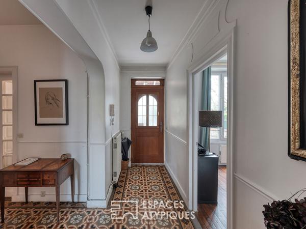 Maison meulière avec jardin dans le centre de Brunoy