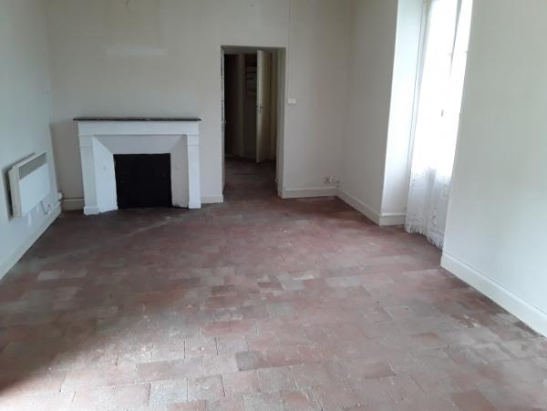 Location Maison 2 pièces Suèvres (41500) - Bourg SUEVRES