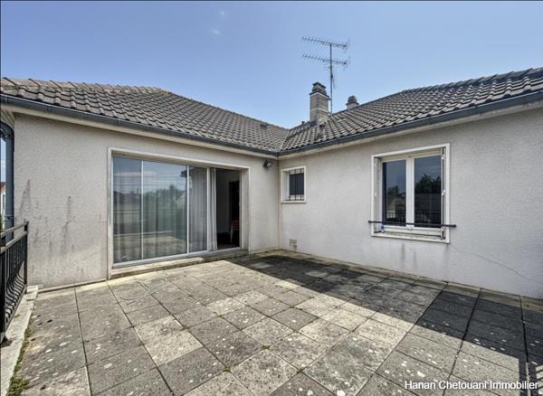 Centre-ville d'Igny Local commercial + F4 + Terrain constructible de 665 m² ? Projet collectif possible !
