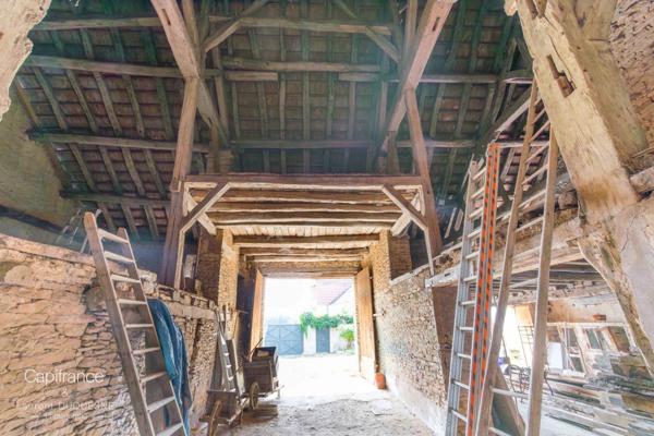 Messigny et Vantoux, ensemble immobilier avec maison, grange, garage et beau terrain.