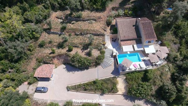 Maison Montauroux 5 pièce(s) 140 m2, 3080m2 terrain, Piscine