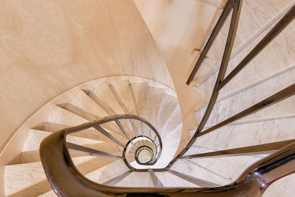 Adresse d'exception au pied de la Tour Eiffel !