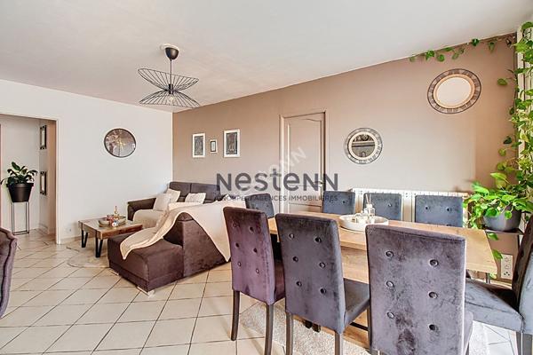 Bel appartement T4 rénové, avec terrasse fermée et aucun travaux à prévoir