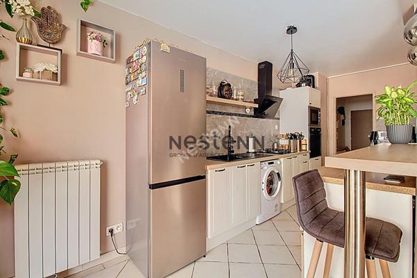 Bel appartement T4 rénové, avec terrasse fermée et aucun travaux à prévoir