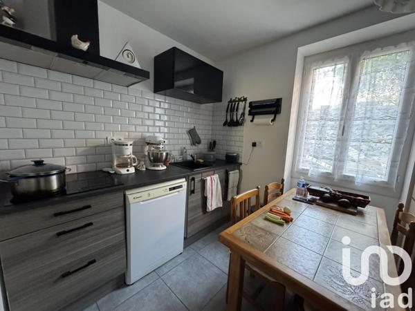 Maison de village 3 pièces de 82 m² à Saint-Geniès-de-Malgoirès (30190)