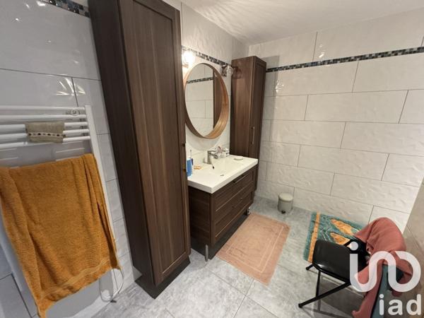 Maison de village 3 pièces de 82 m² à Saint-Geniès-de-Malgoirès (30190)