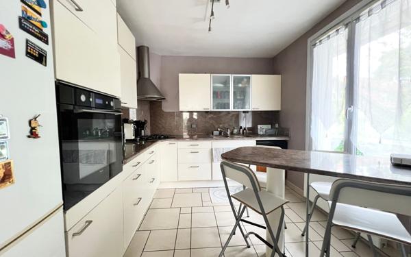 Maison à vendre    5 pièces • 108 m2 Massy