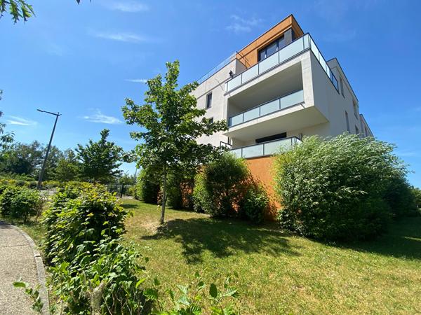 Appartement  en attique 4 pièces dernier étage à vendre à Cernay, grand standing et calme