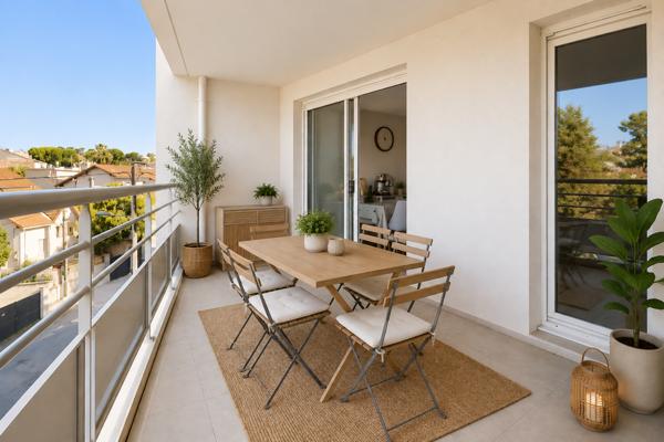 T3 lumineux 70 m² – Terrasse 15 m² et garage Box