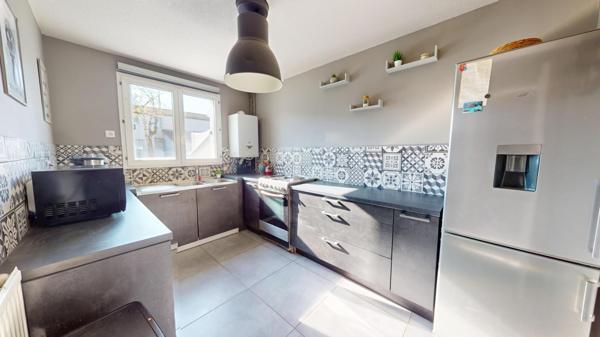 Maison mitoyenne T4 – 92 m² – Jardin, garage et terrasse