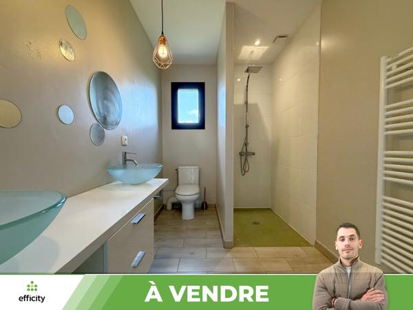Maison
         8 pièces
        - 230 m² 370 000 € *