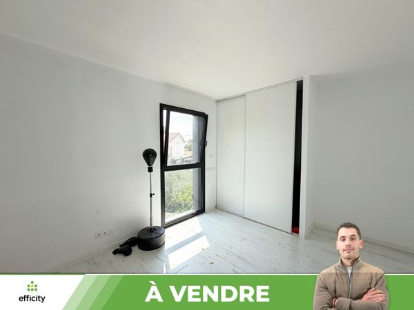 Maison
         8 pièces
        - 230 m² 370 000 € *