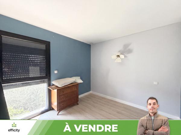 Maison
         8 pièces
        - 230 m² 370 000 € *