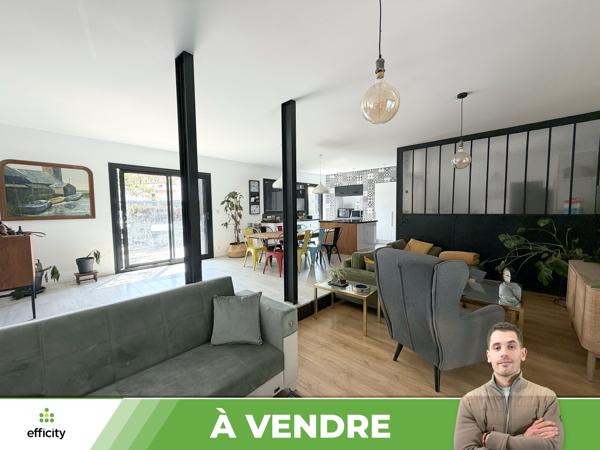 Maison
         8 pièces
        - 230 m² 370 000 € *