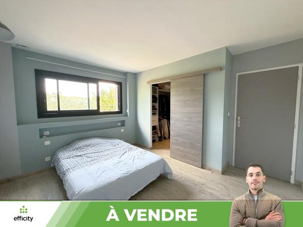 Maison
         8 pièces
        - 230 m² 370 000 € *