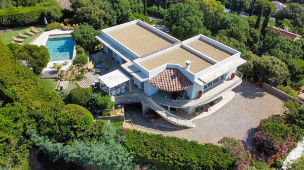 Maison à vendre  7 pièces - 190 m2 LA CROIX VALMER - 83