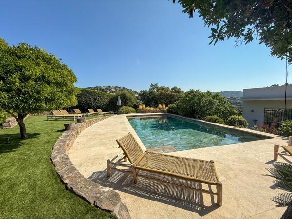 Maison à vendre  7 pièces - 190 m2 LA CROIX VALMER - 83