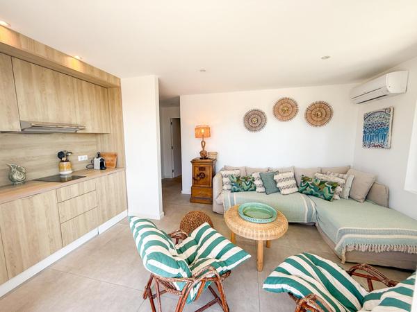 Maison à vendre  7 pièces - 190 m2 LA CROIX VALMER - 83