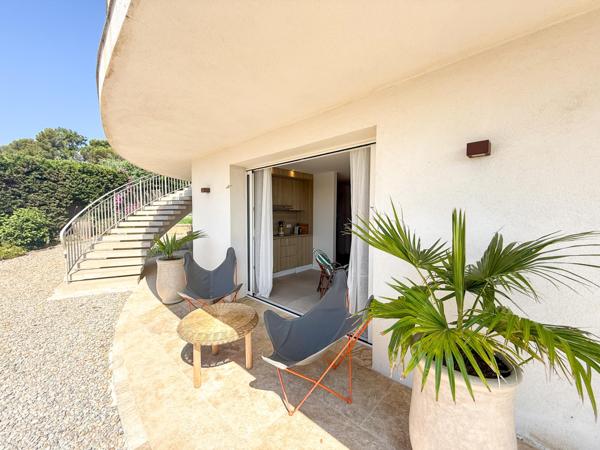 Maison à vendre  7 pièces - 190 m2 LA CROIX VALMER - 83