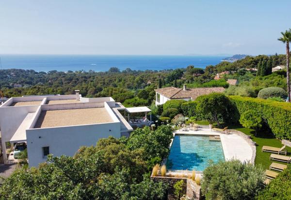 Maison à vendre  7 pièces - 190 m2 LA CROIX VALMER - 83