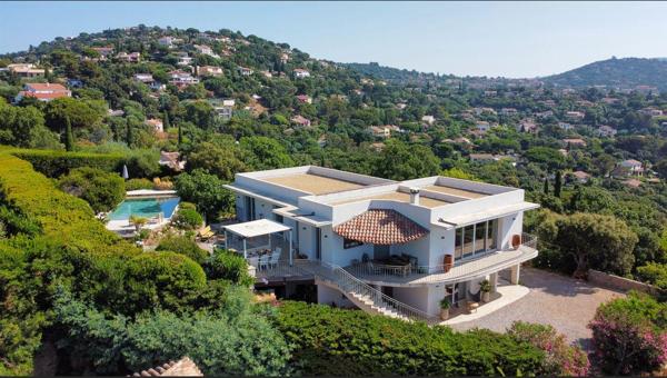 Maison à vendre  7 pièces - 190 m2 LA CROIX VALMER - 83