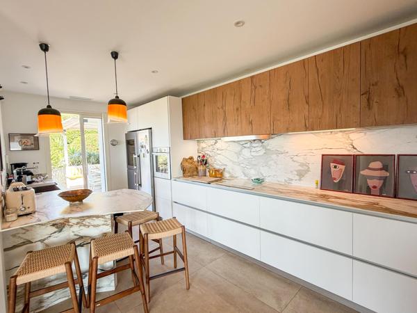 Maison à vendre  7 pièces - 190 m2 LA CROIX VALMER - 83