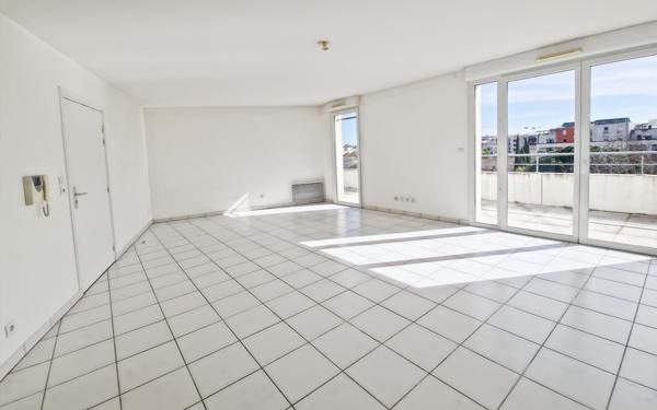 Appartement à vendre    5 pièces • 108,44 m2 Toulouse
