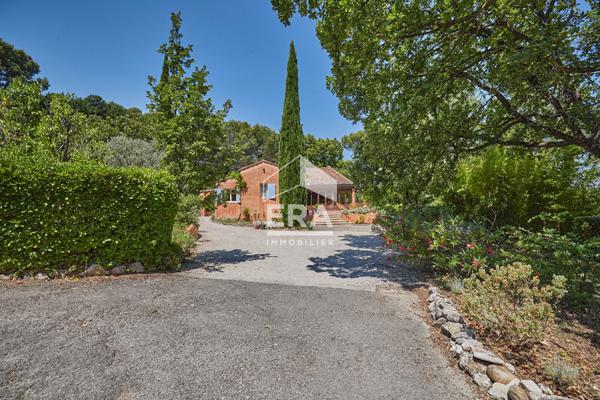 Aix-en-Provence Celony - Maison provençale de charme avec piscine, dépendance et 6 615 m² de terrain