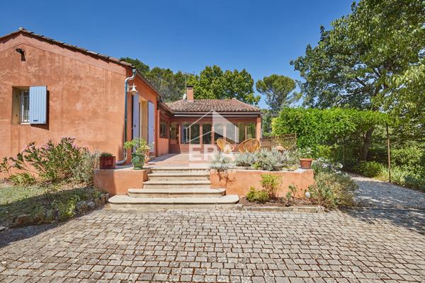 Aix-en-Provence Celony - Maison provençale de charme avec piscine, dépendance et 6 615 m² de terrain