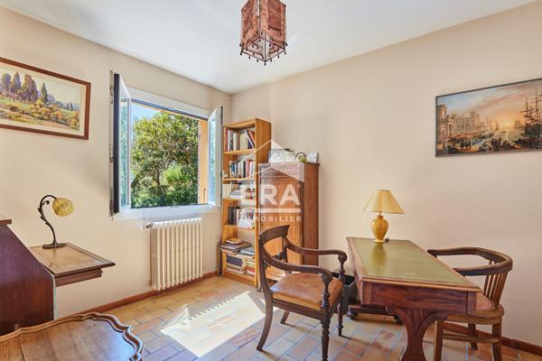 Aix-en-Provence Celony - Maison provençale de charme avec piscine, dépendance et 6 615 m² de terrain