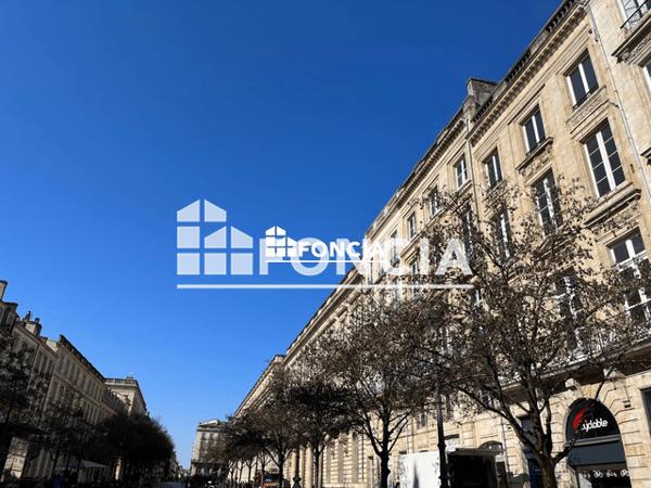 Location Appartement 2 pièces 52.8 m² - 13/15 COURS DU CHAPEAU ROUGE Bordeaux 33000