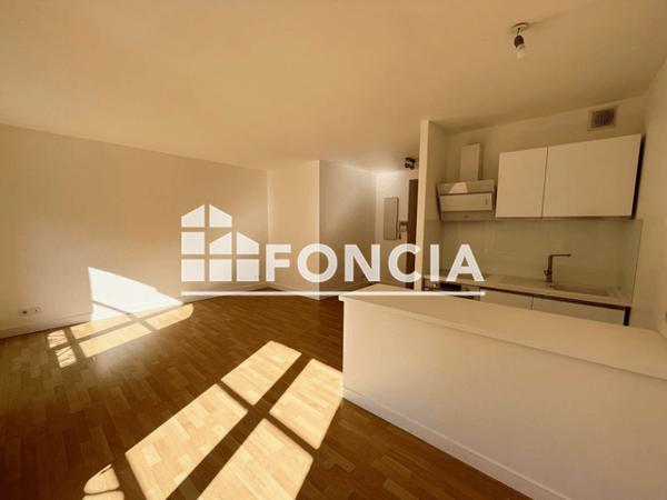 Location Appartement 2 pièces 52.8 m² - 13/15 COURS DU CHAPEAU ROUGE Bordeaux 33000