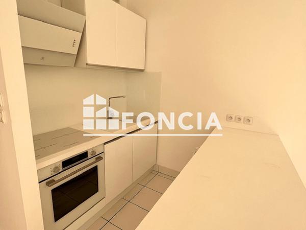 Location Appartement 2 pièces 52.8 m² - 13/15 COURS DU CHAPEAU ROUGE Bordeaux 33000