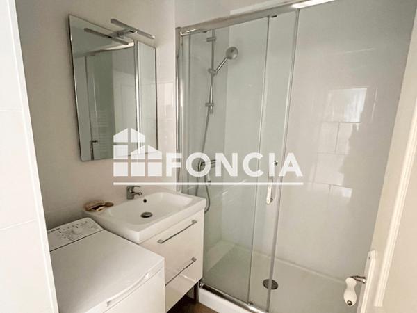 Location Appartement 2 pièces 52.8 m² - 13/15 COURS DU CHAPEAU ROUGE Bordeaux 33000