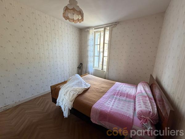 Vente
                Maison80 m² - 4 Pièces -
                    LIGNIERES (18160)