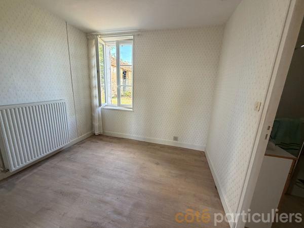 Vente
                Maison80 m² - 4 Pièces -
                    LIGNIERES (18160)