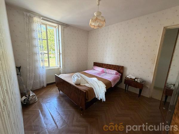 Vente
                Maison80 m² - 4 Pièces -
                    LIGNIERES (18160)