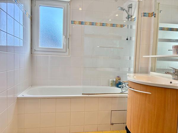 Vente
                Maison102 m² - 5 Pièces -
                    GRANDCAMP MAISY (14450)