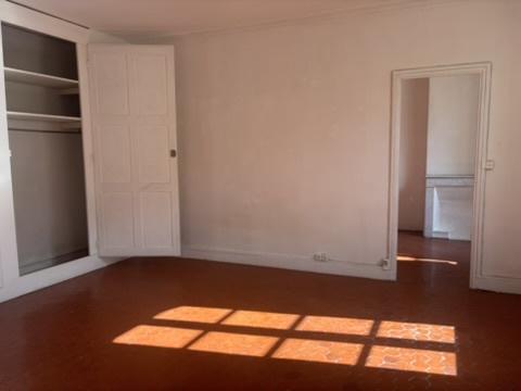 Avignon (84000) Appartement type deux dans Hôtel Particulier