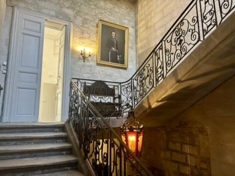 Avignon (84000) Appartement type deux dans Hôtel Particulier