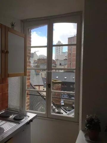 Vente                                                      Appartement
                        
                     1 pièces                      9 m2                     à Rennes